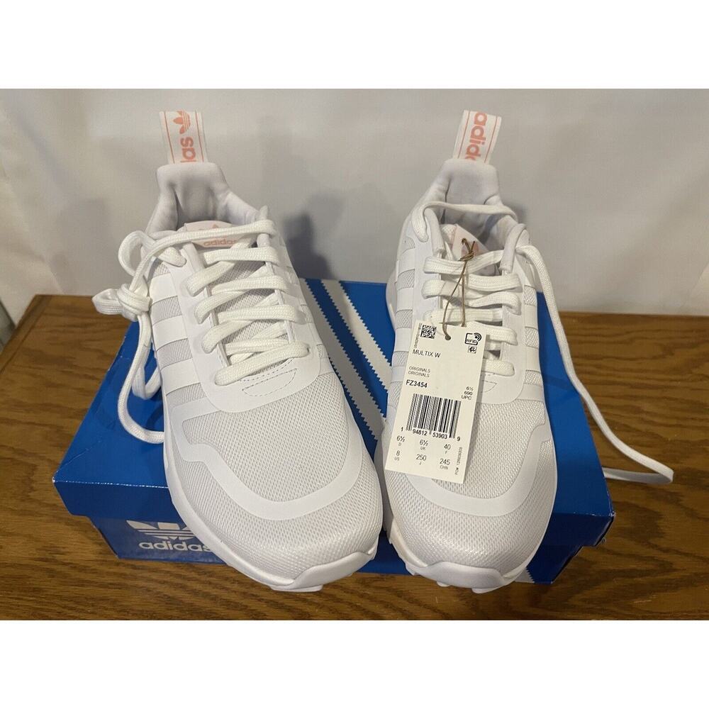Adidas‎ Women’s Size 8 All White NWT And Box FZ3454
